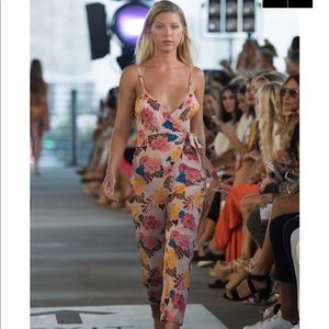 Acacia Brentwood Retro Paradise Jumper